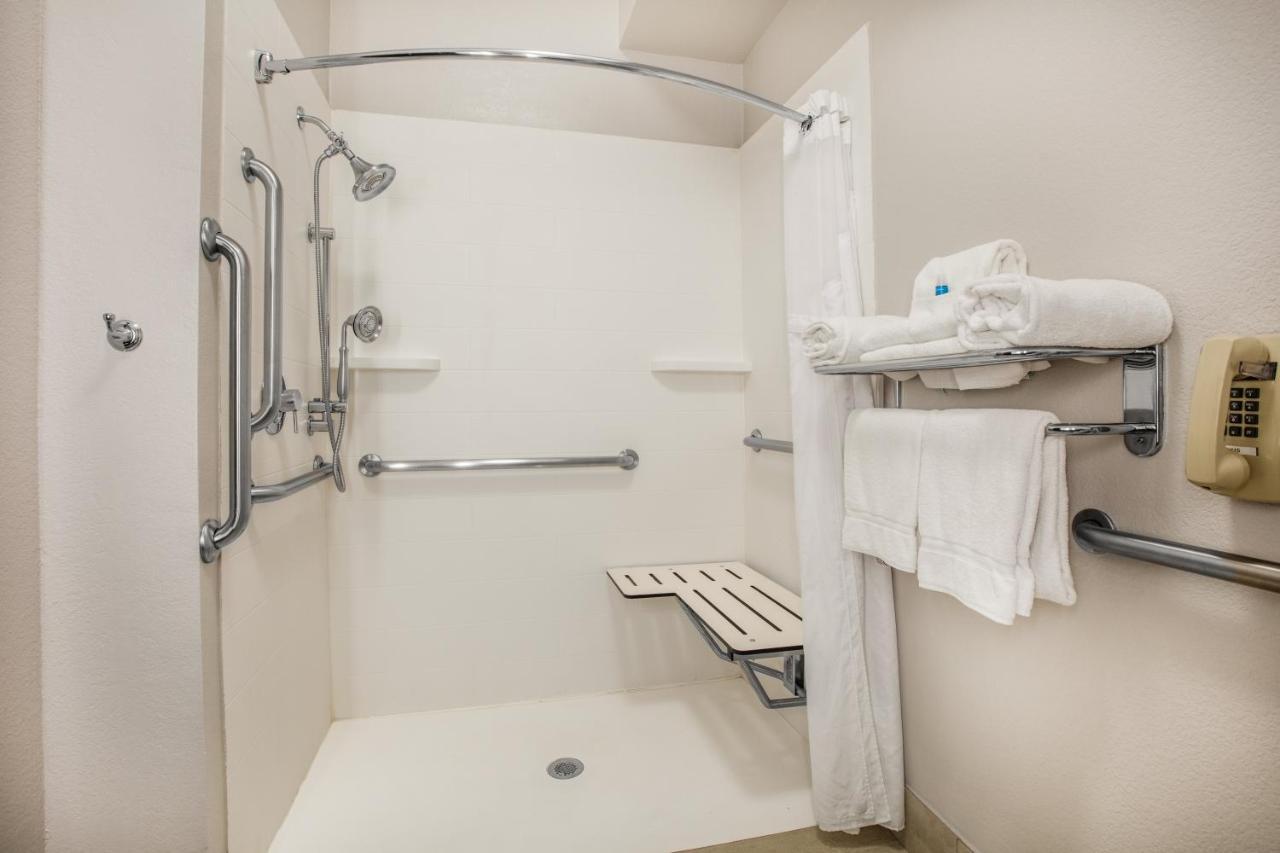 Holiday Inn Express Hotel & Suites Dallas - Grand Prairie I-20 By Ihg Esterno foto